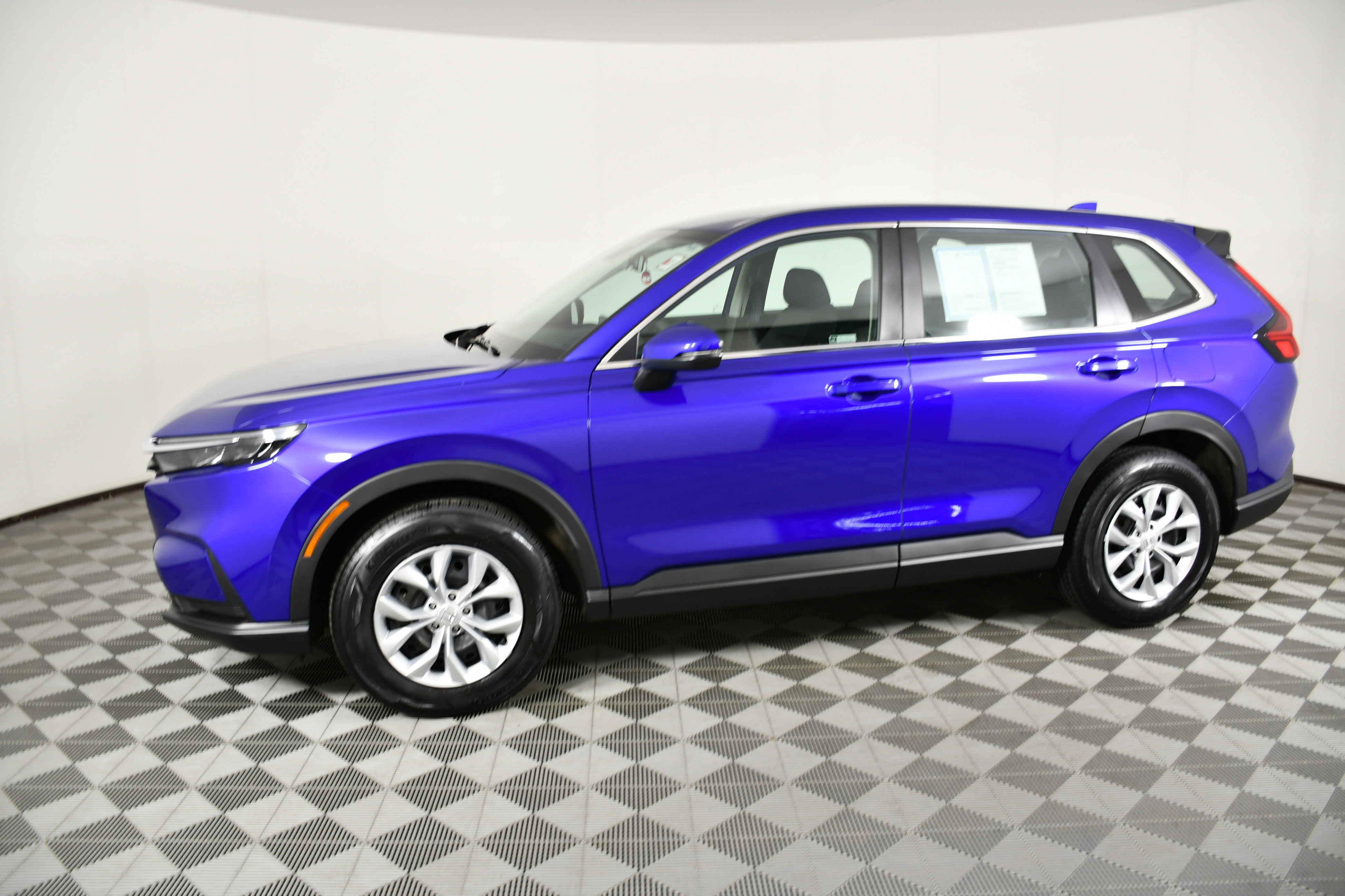 Certified 2023 Honda CR-V LX image 9