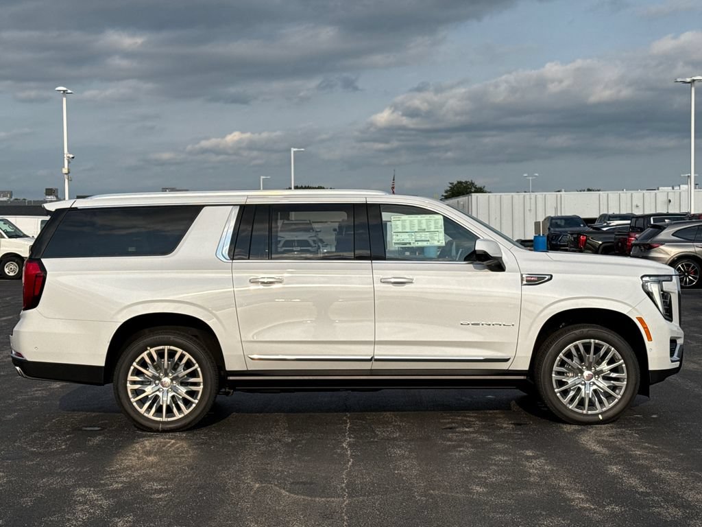 New 2026 GMC Yukon XL Denali w/ Denali Reserve Package AWD/4WD image 6