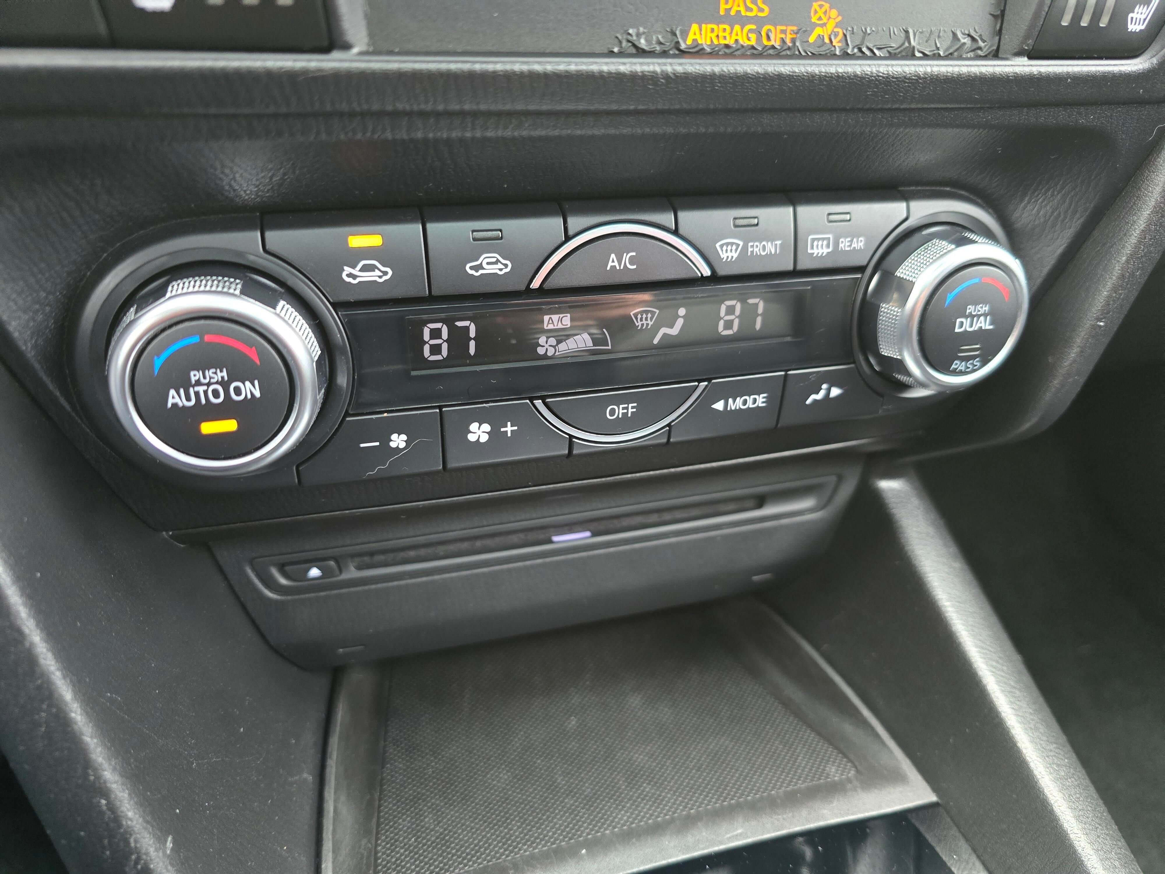 Used 2016 MAZDA MAZDA3 s Touring image 17