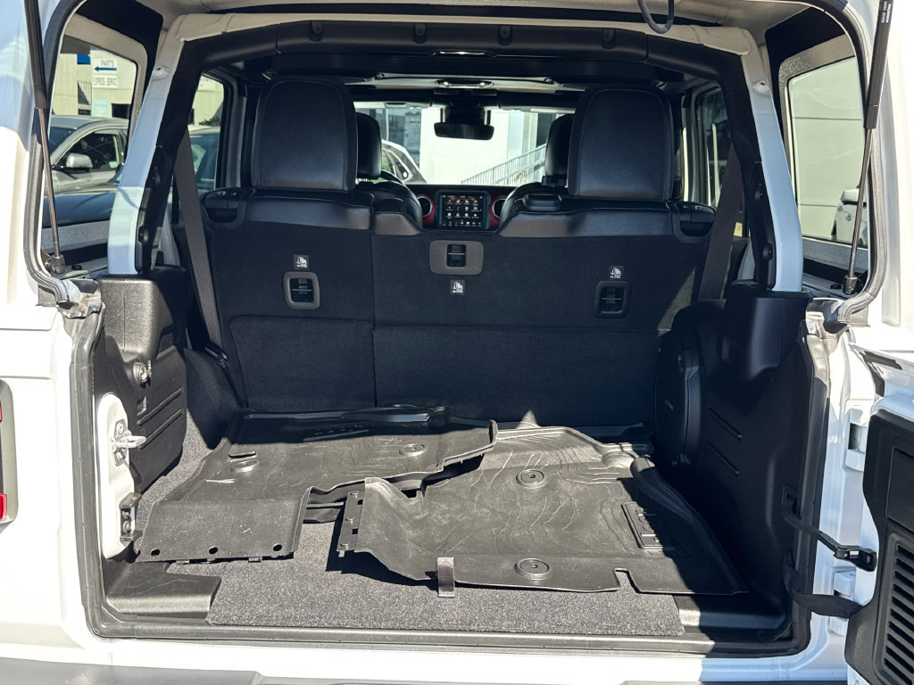 Used 2019 Jeep Wrangler Unlimited Rubicon AWD/4WD image 14