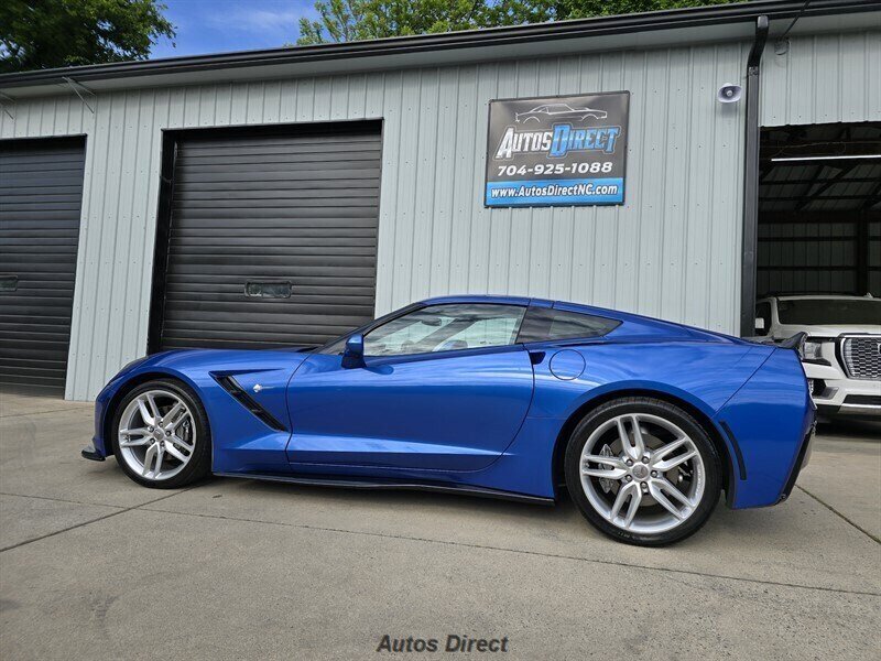 Used 2019 Chevrolet Corvette Stingray Coupe w/ 1LT RWD image 4