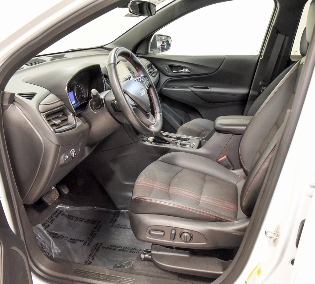 Used 2023 Chevrolet Equinox RS image 2