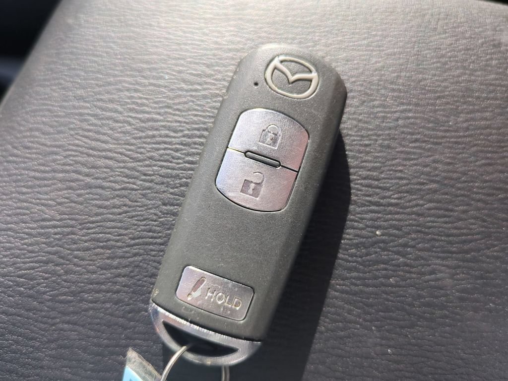 Used 2016 MAZDA MAZDA3 i Sport FWD image 35
