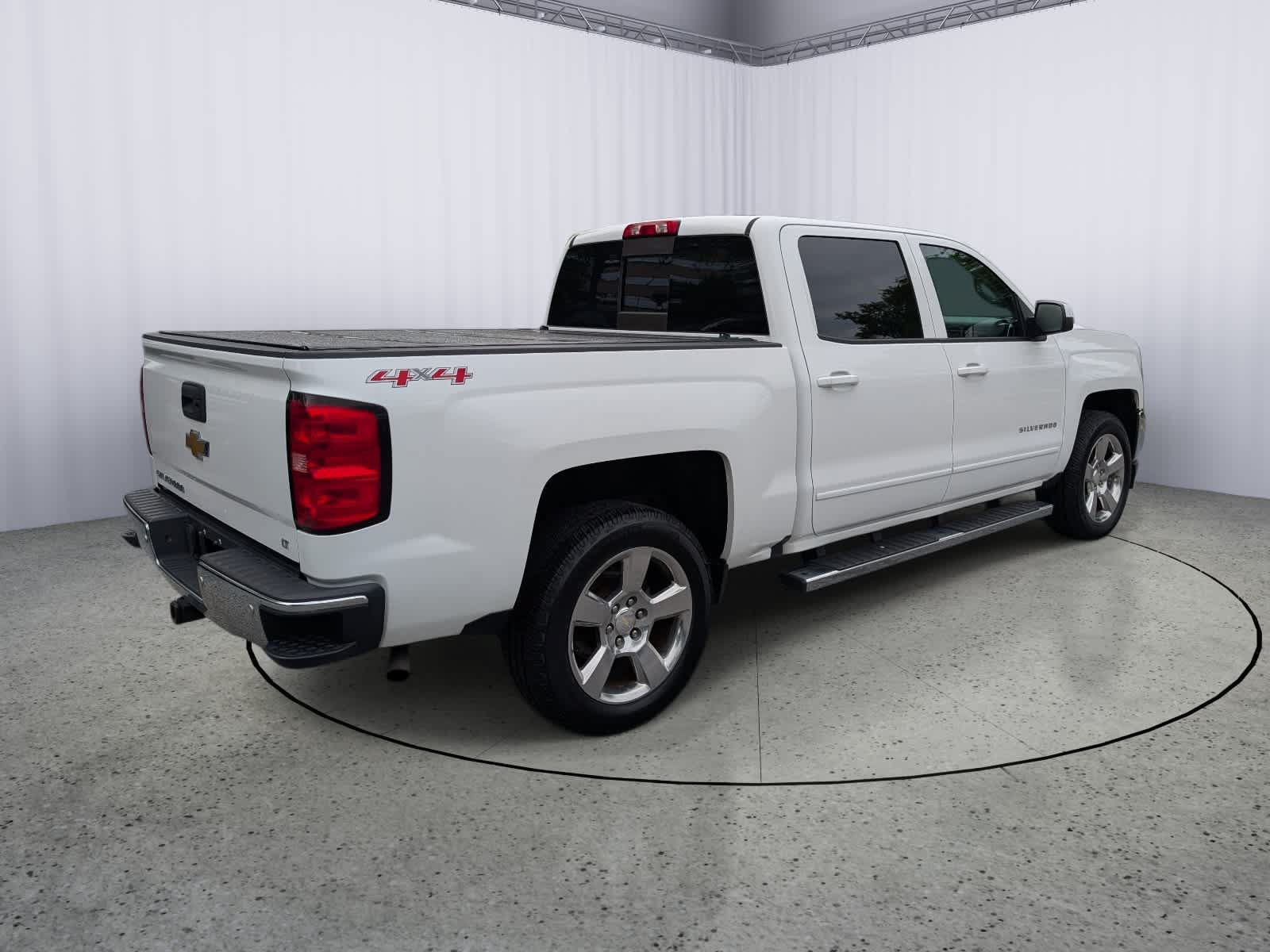 Used 2017 Chevrolet Silverado 1500 LT w/ All Star Edition AWD/4WD image 3