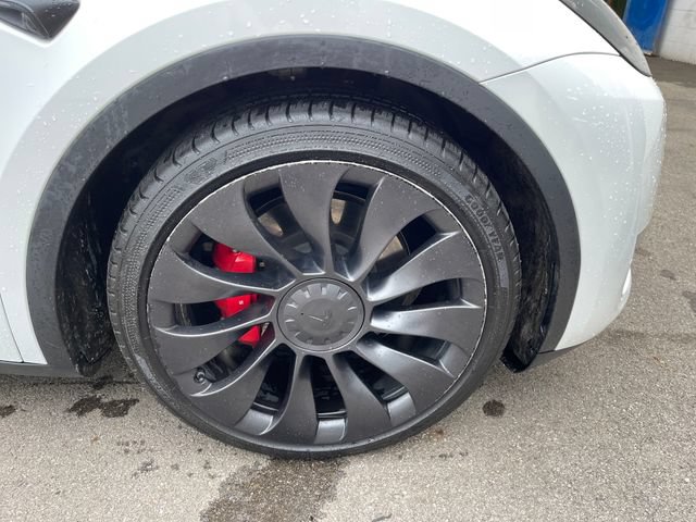 Used 2023 Tesla Model Y Performance AWD/4WD image 42