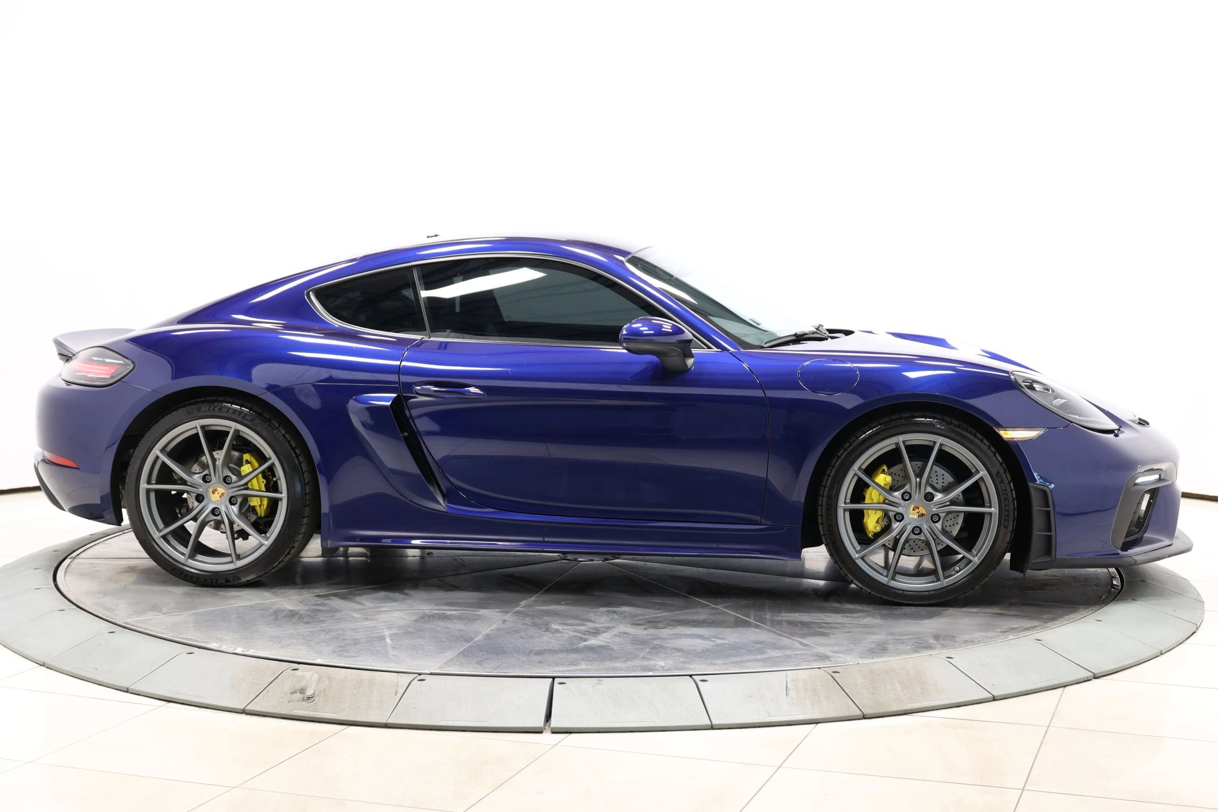 Used 2021 Porsche 718 Cayman RWD image 49