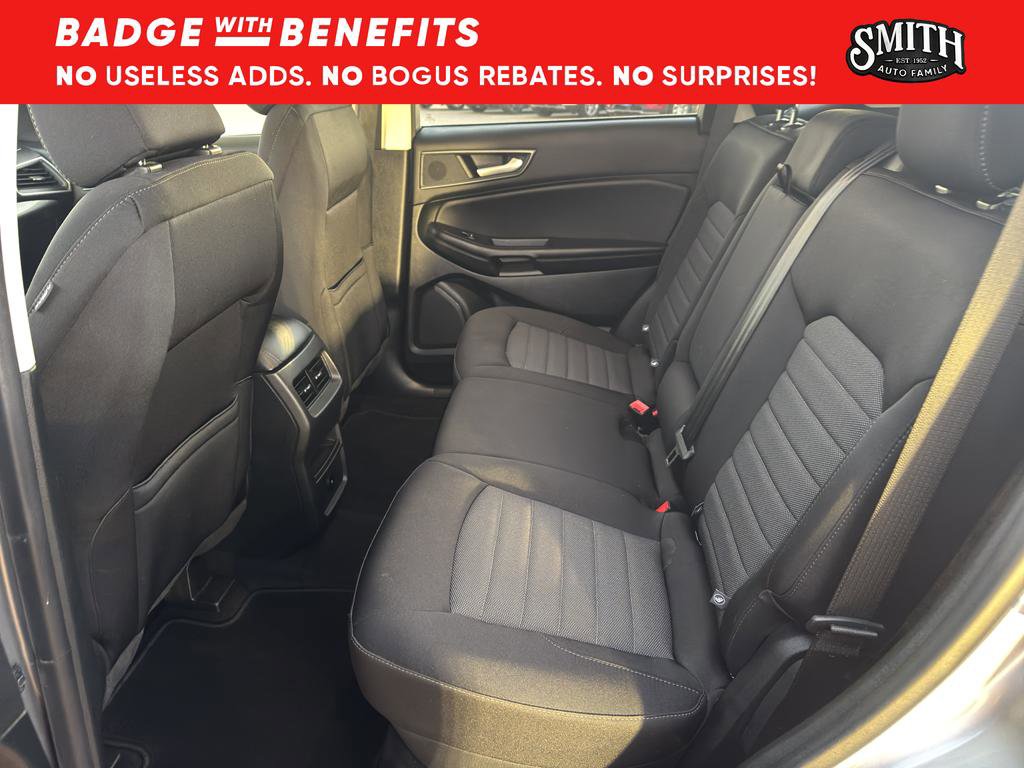 Certified 2023 Ford Edge SE w/ Black Appearance Package image 18