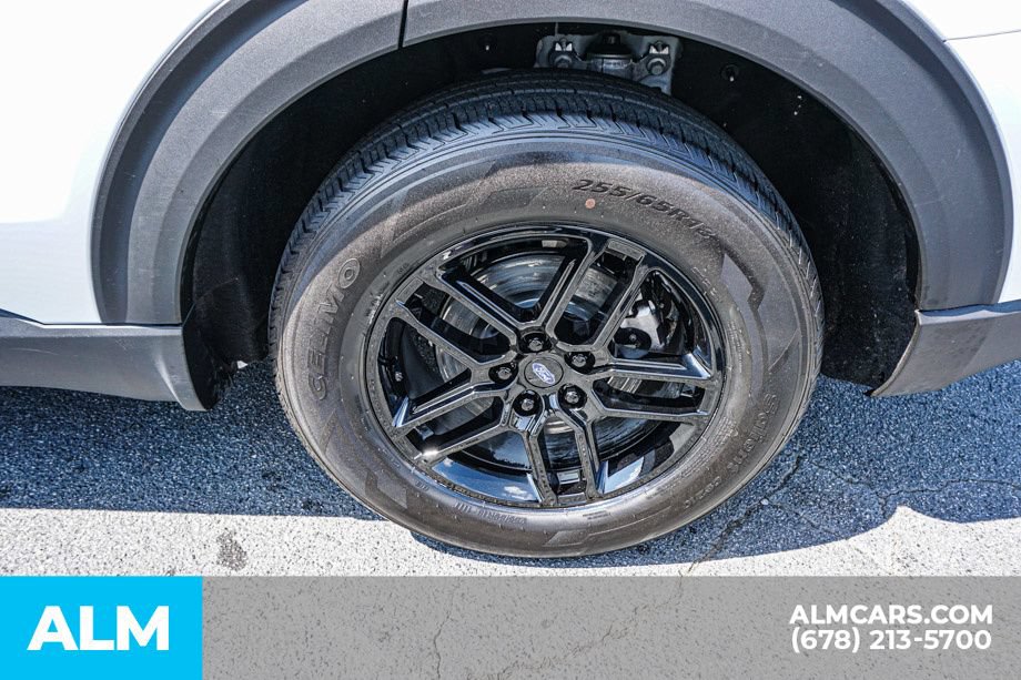 Used 2025 Ford Explorer Active RWD image 16