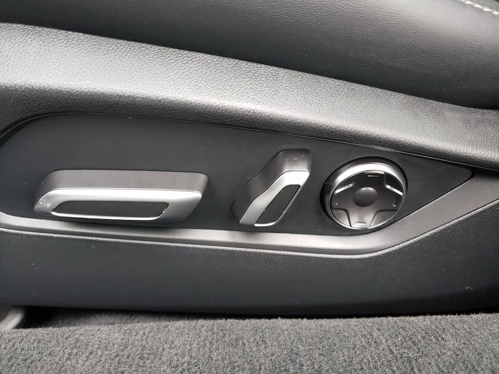 Certified 2025 Acura TLX w/ Technology Package image 18