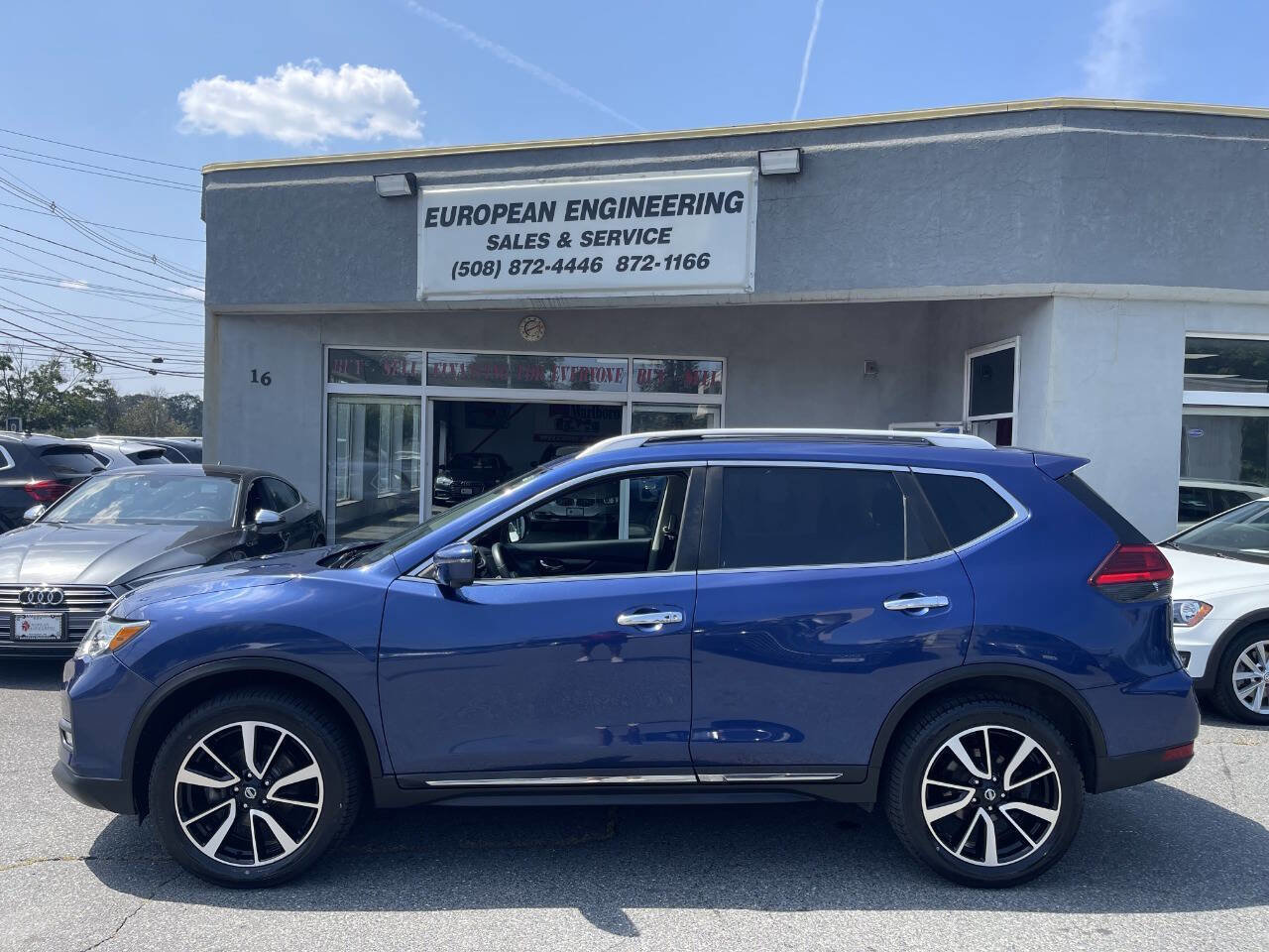 Used 2017 Nissan Rogue SL w/ SL Premium Package image 4