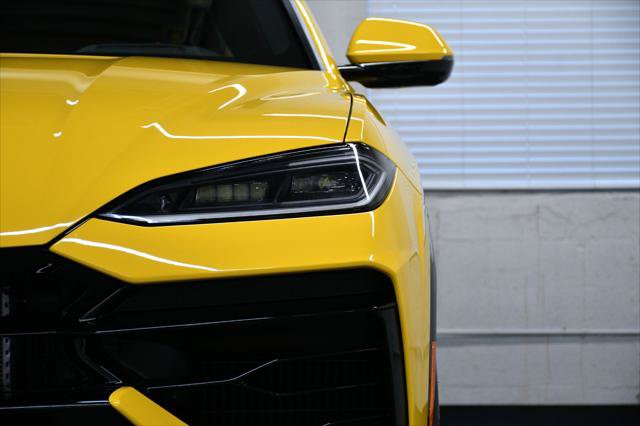Used 2025 Lamborghini Urus SE AWD/4WD image 31