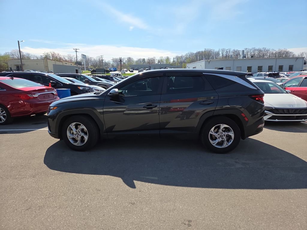 Used 2022 Hyundai Tucson SE image 3
