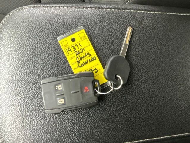 Used 2021 Chevrolet Colorado LT image 30