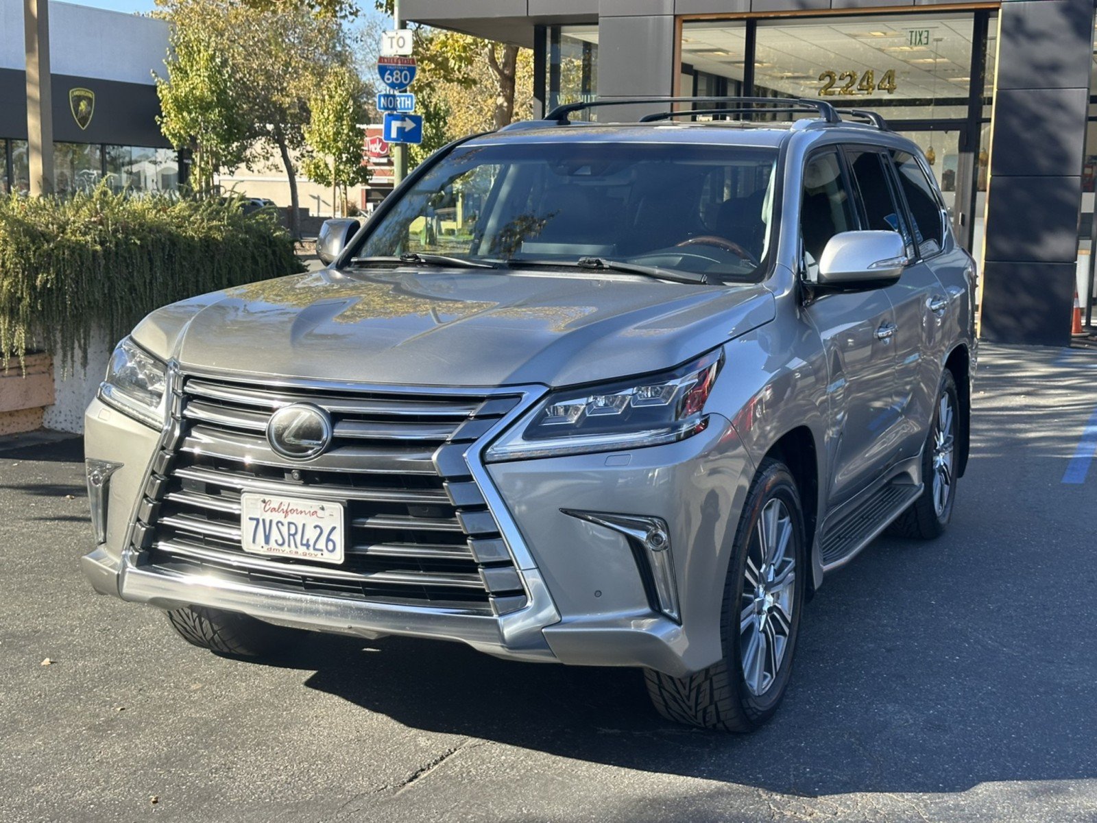 Used 2017 Lexus LX 570 4WD image 4
