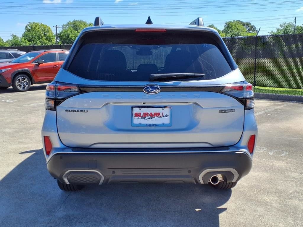 Certified 2025 Subaru Forester Limited image 3