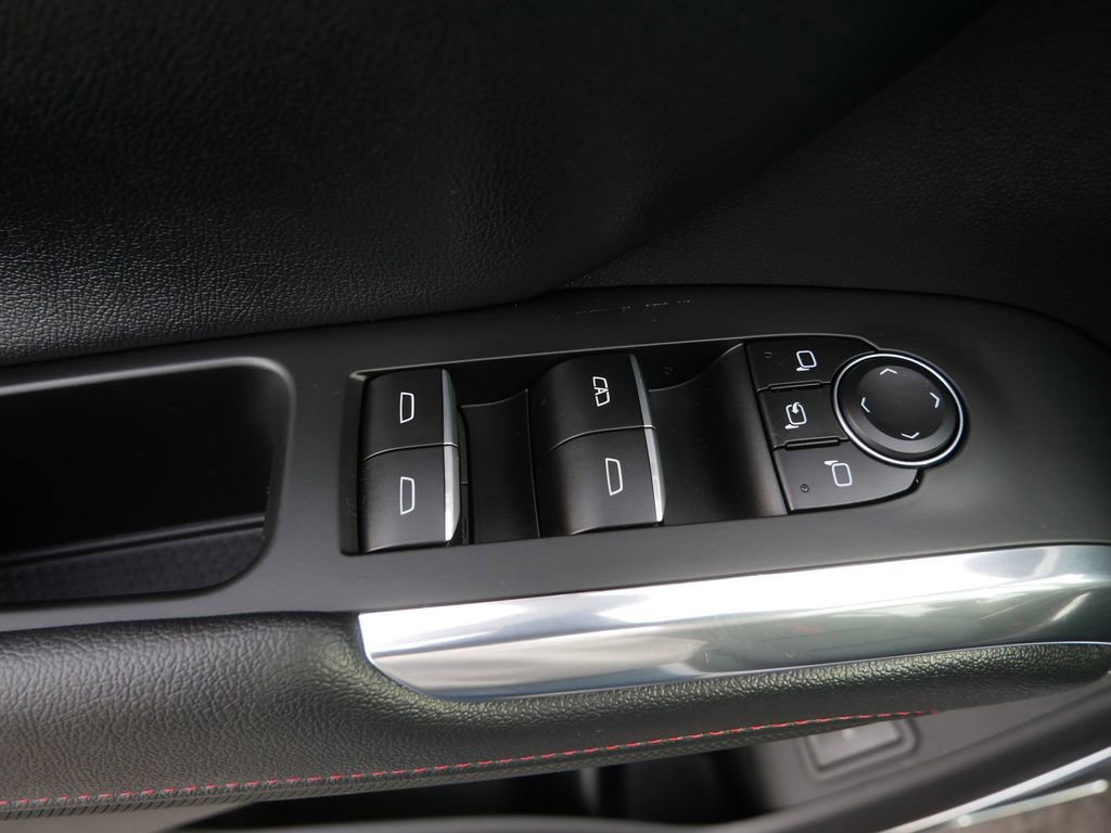 Certified 2025 Chevrolet Traverse RS w/ LPO, Floor Liner Package image 15