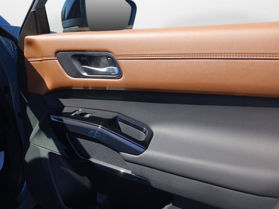 New 2026 Nissan Pathfinder Platinum FWD image 31