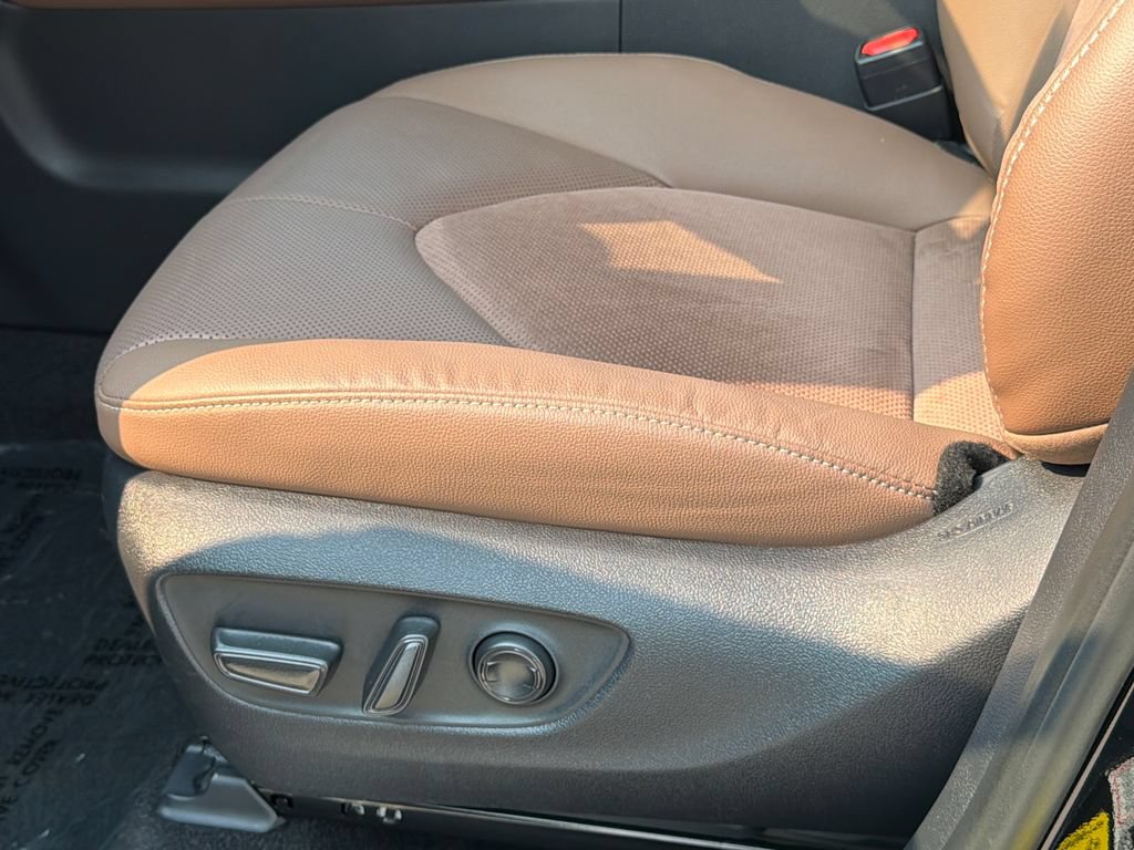 Used 2026 Toyota Grand Highlander AWD Hybrid image 24
