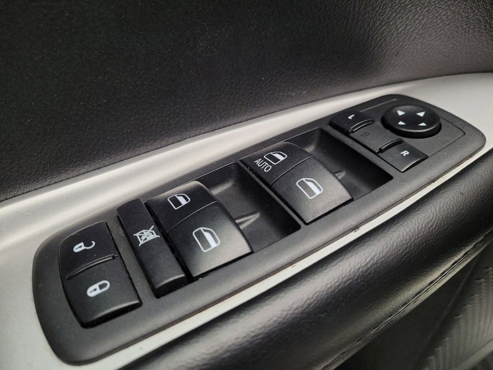 Used 2019 Dodge Journey SE w/ Premium Group FWD image 27