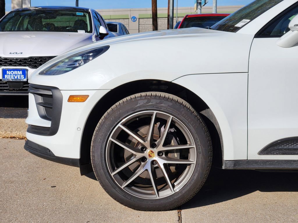 Used 2023 Porsche Macan image 9