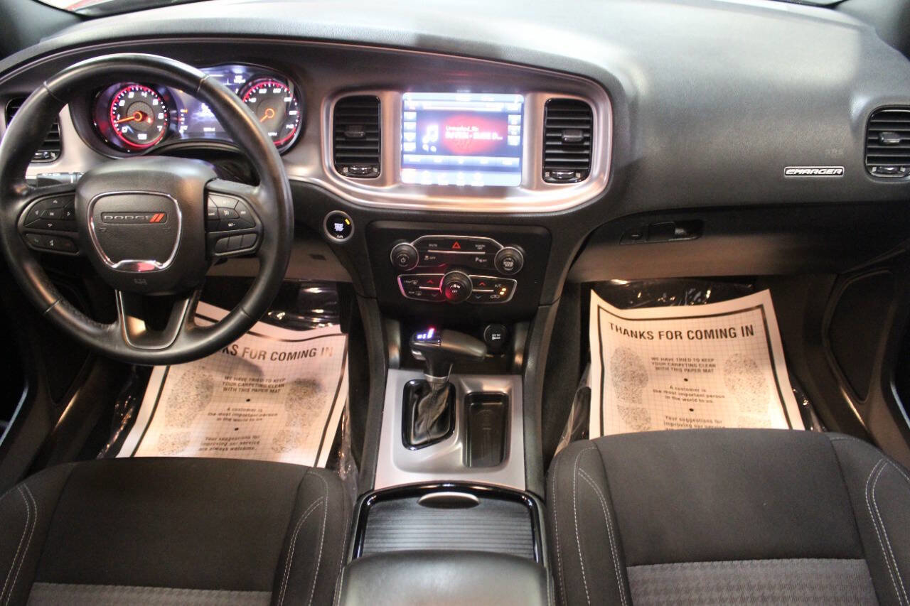 Used 2023 Dodge Charger SXT w/ Blacktop Package image 16