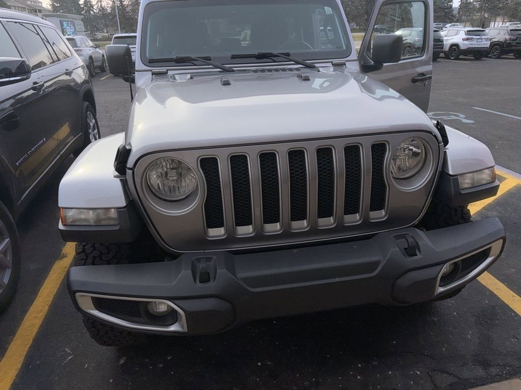 Used 2018 Jeep Wrangler Unlimited Sahara image 2