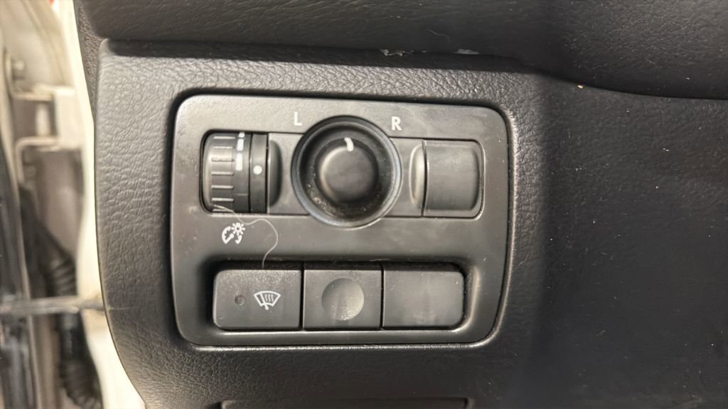 Used 2005 Subaru Legacy 2.5GT Limited AWD/4WD image 17