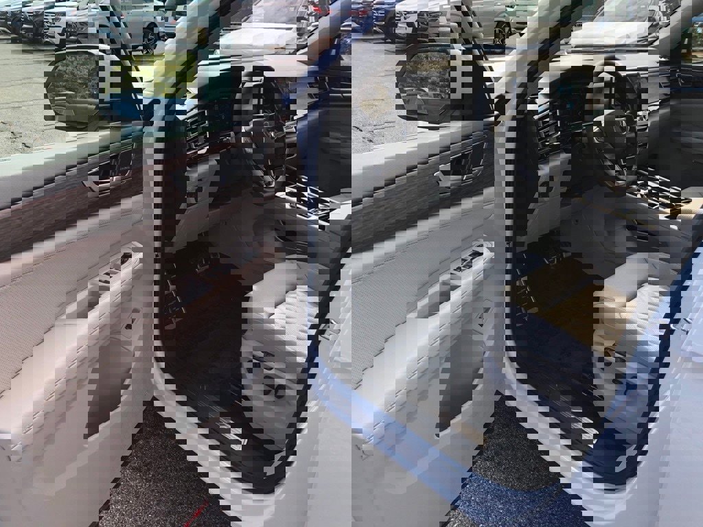 New 2025 Volkswagen Atlas SEL Premium R-Line image 10