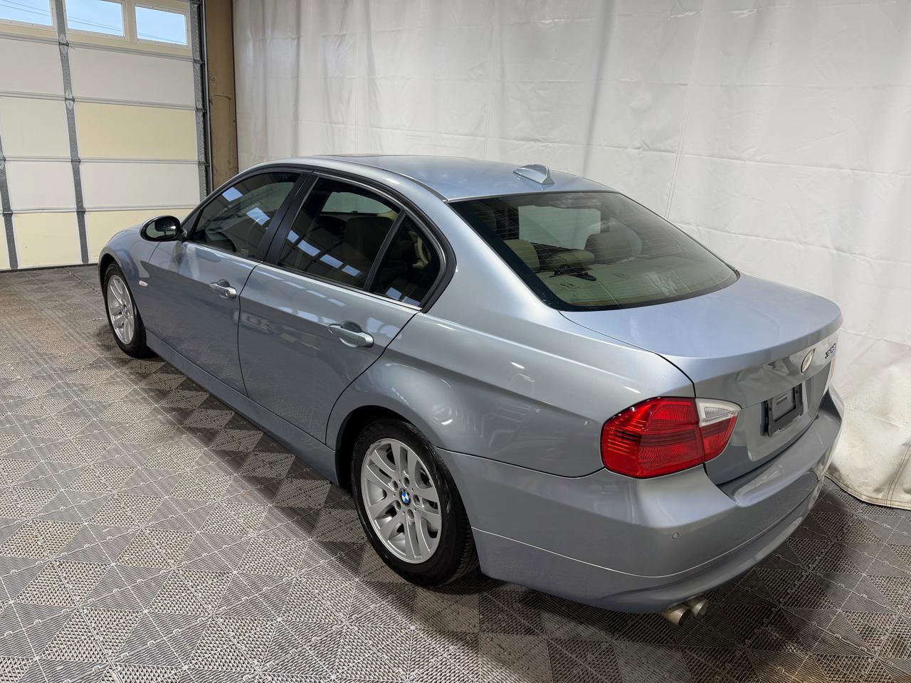 Used 2007 BMW 328i Sedan image 4