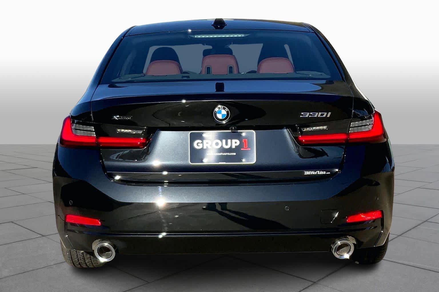 New 2026 BMW 330i xDrive Sedan w/ Premium Package AWD/4WD image 4