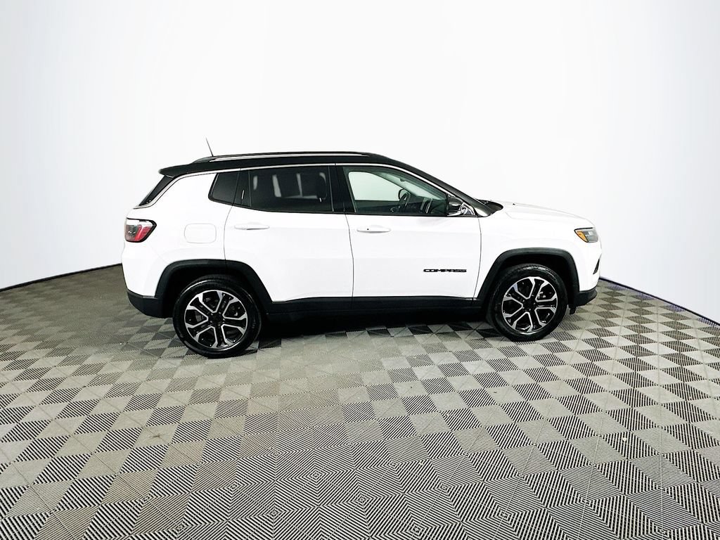 Certified 2022 Jeep Compass Limited AWD/4WD image 13