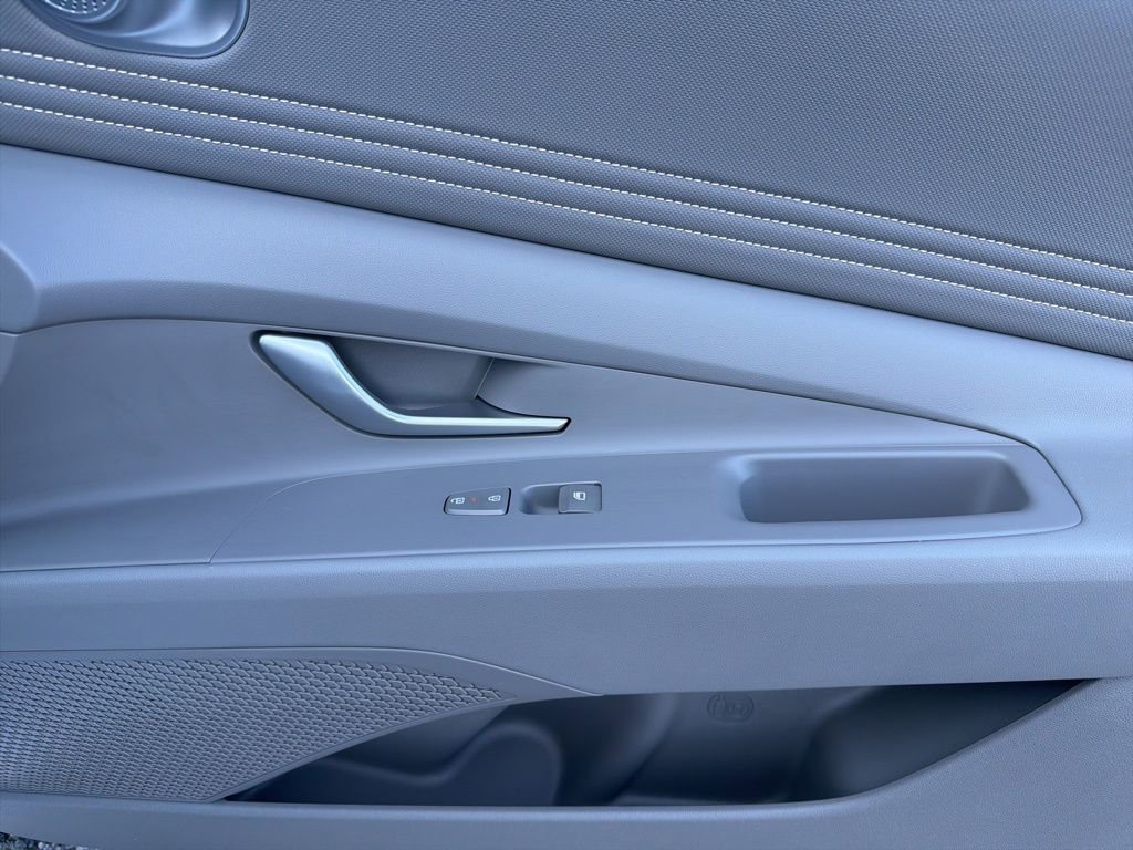 New 2025 Hyundai Elantra Sport image 24