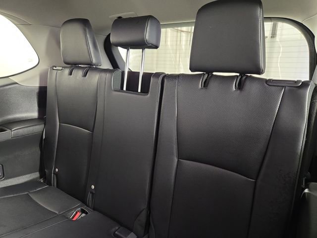 Used 2025 Toyota Grand Highlander AWD image 16