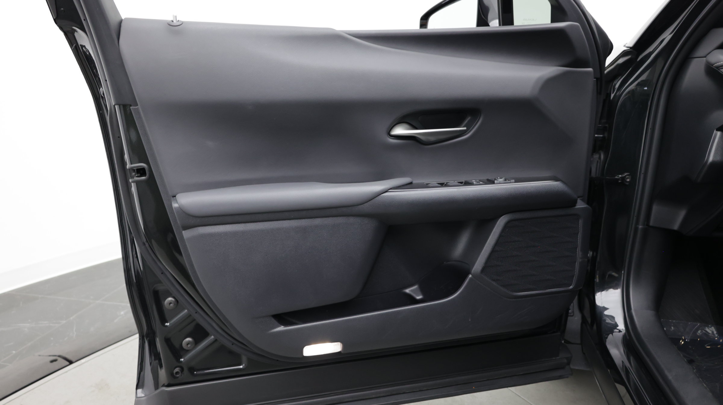 Used 2021 Lexus UX 200 w/ Accessory Package (Z2) FWD image 21