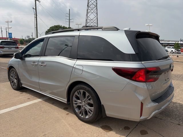Used 2025 Honda Odyssey Touring image 4