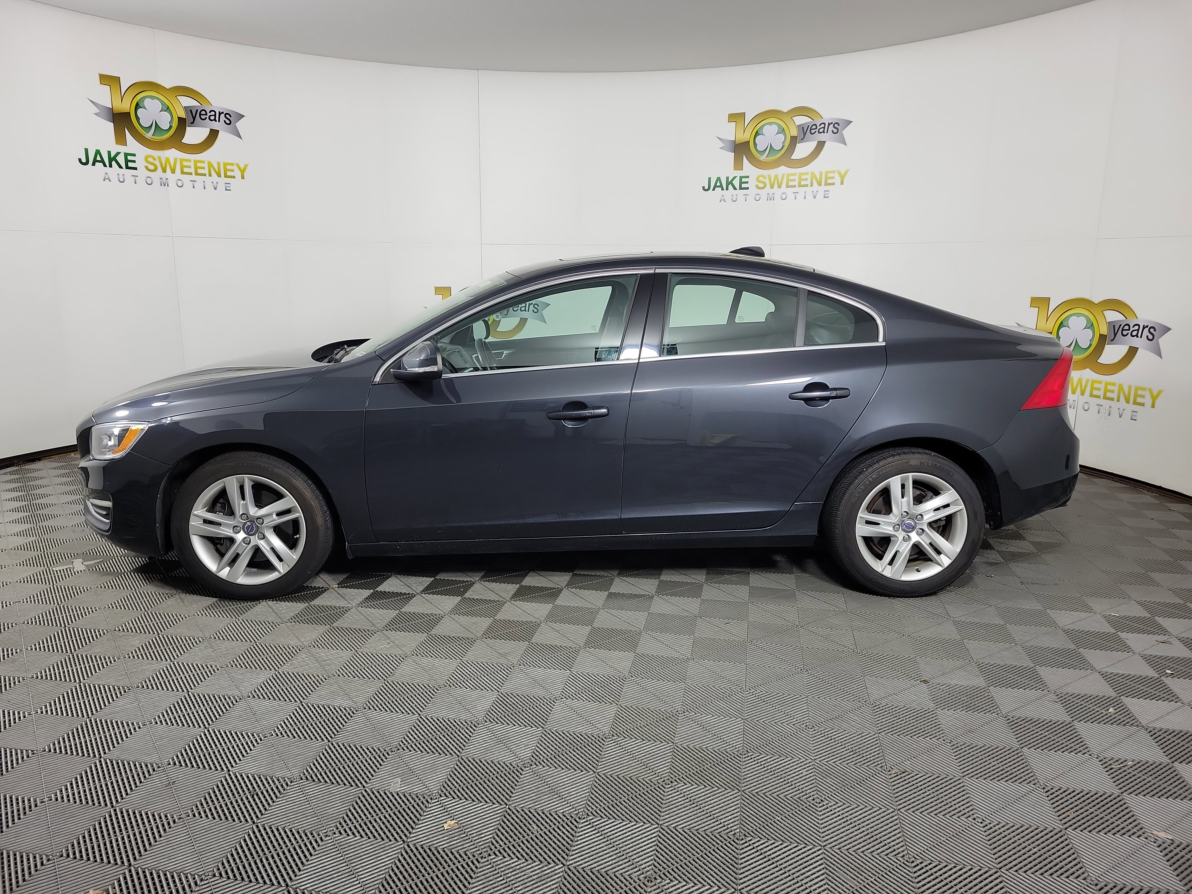 Used 2015 Volvo S60 T5 Platinum image 2