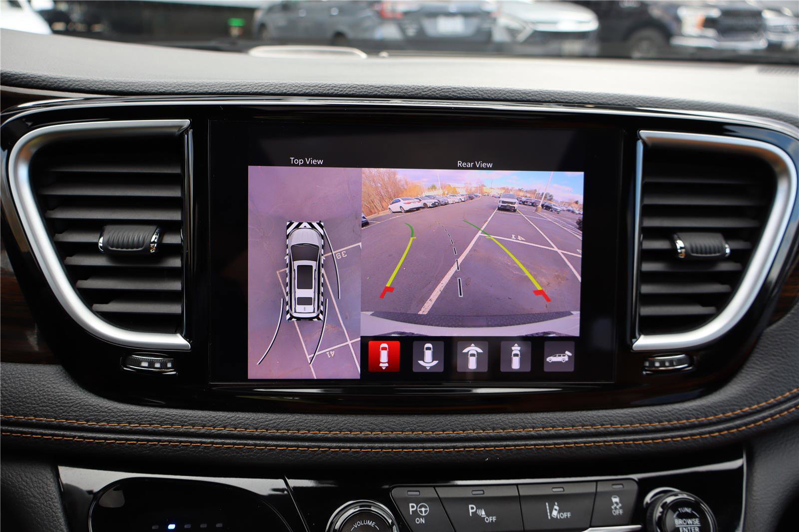 Used 2021 Chrysler Pacifica Pinnacle image 20