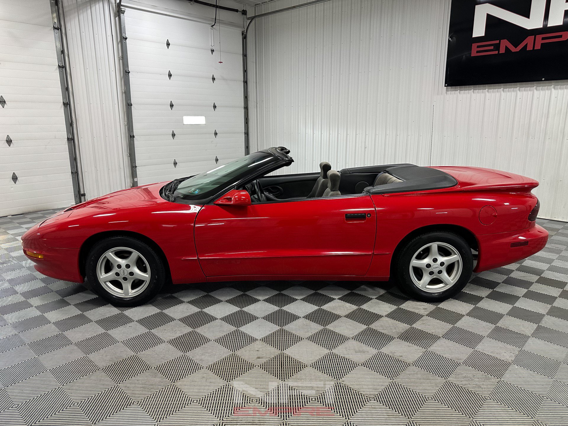 Used 1995 Pontiac Firebird Convertible RWD image 3