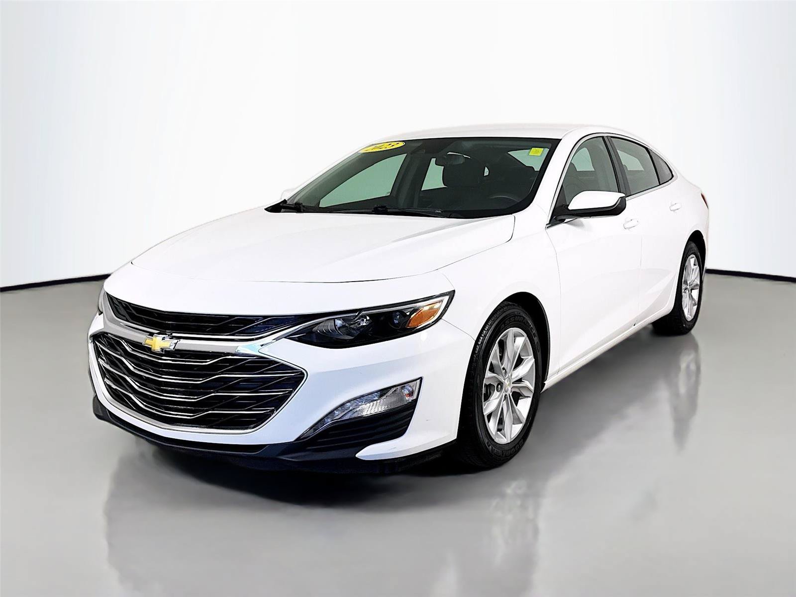 Used 2023 Chevrolet Malibu LT FWD image 4