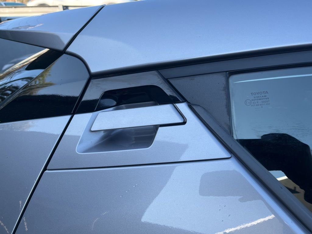Used 2020 Toyota C-HR LE FWD image 15
