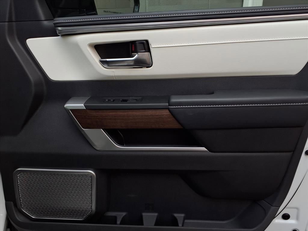 Certified 2025 Toyota Sequoia Capstone image 25