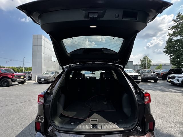 Certified 2023 Ford Escape ST-Line w/ Tech Pack #1 AWD/4WD image 42