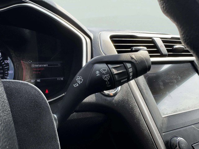 Used 2020 Ford Fusion SE image 21