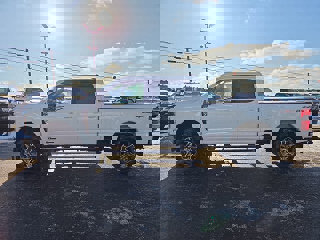 Used 2024 Ford F250 Lariat image 3