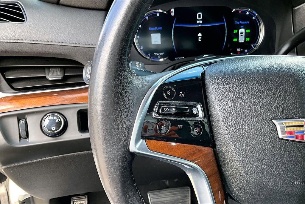 Used 2020 Cadillac Escalade 2WD image 13