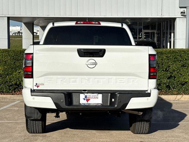 Certified 2025 Nissan Frontier SV image 7