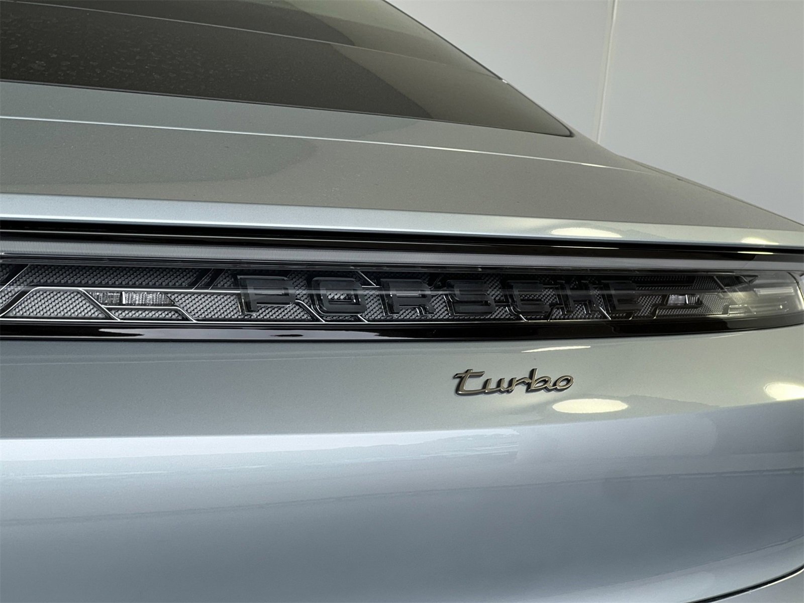 Used 2025 Porsche Taycan Turbo image 35