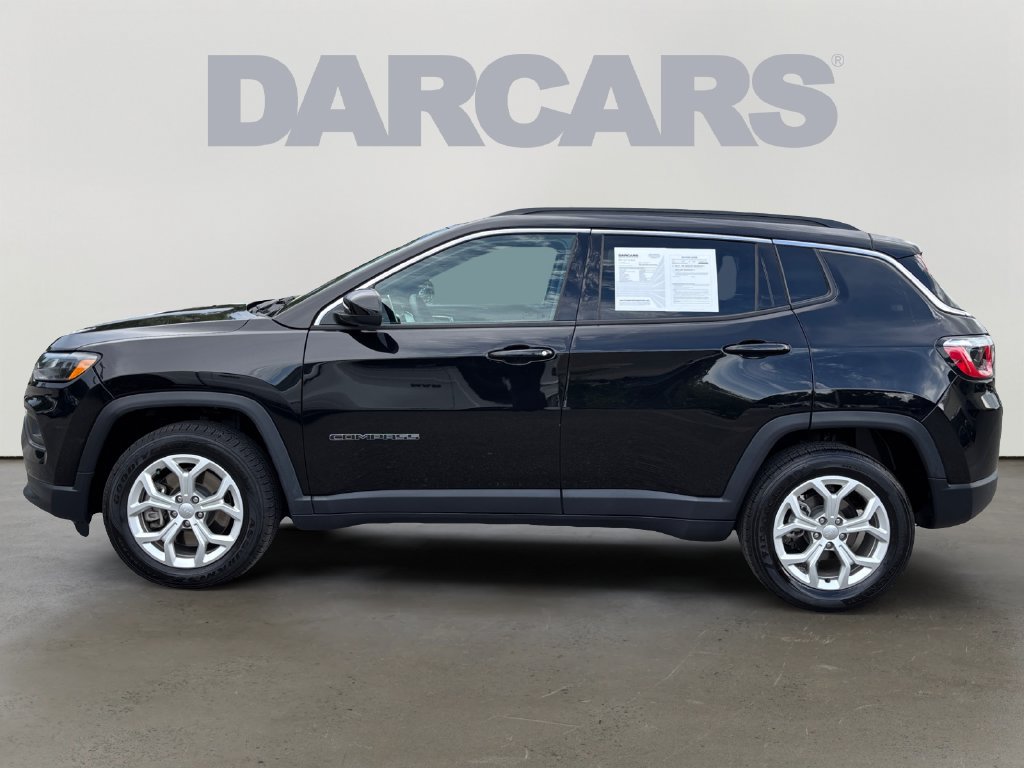 Certified 2024 Jeep Compass Latitude AWD/4WD image 4
