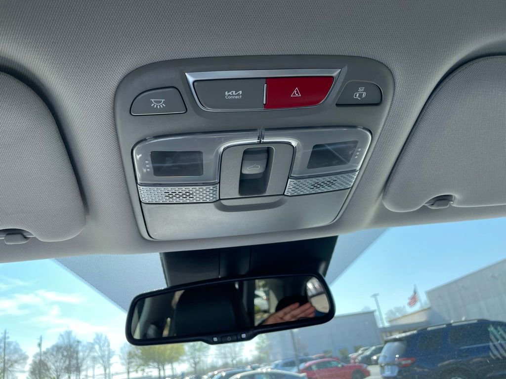 Used 2023 Kia Telluride EX w/ EX Captain's Chair Package image 16