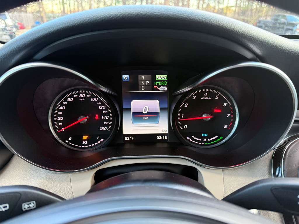Used 2019 Mercedes-Benz GLC 350e 4MATIC image 18